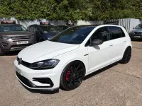 Begagnad VW Golf VII R 300 HK (220 kW) 2019 Vit Halvkombi