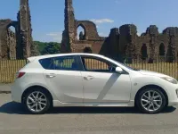 Used Mazda 3 105 HP (77 kW) 2013 White Hatchback