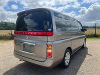 Usado Nissan Elgrand 2010 Gris Monovolumen