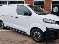 Used Vauxhall Vivaro S 100 HP (73 kW) 2021 White MPV