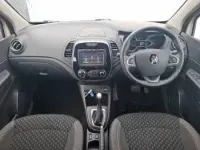 Usado Renault Captur Dynamique 120 HP (88 kW) 2017 Bege SUV