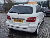 Usado Mercedes B170 2008 Branco Monovolume