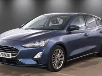Begagnad Ford Focus Titanium X 125 HK (91 kW) 2020 Blå Halvkombi
