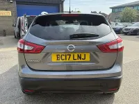 Usado Nissan Qashqai N-Vision 110 CV (80 kW) 2017 Gris SUV
