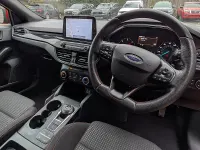 Used Ford Focus ST-Line 120 HP (88 kW) 2022 Red Estate
