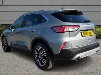 Usado Ford Kuga Titanium 147 CV (108 kW) 2023 Plateado SUV