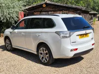 Used Mitsubishi Outlander P-HEV 2015 White SUV