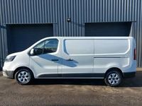 Ny Renault Trafic 2025 Vit Minibuss