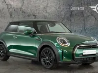 Used Mini Cooper Classic 134 HP (98 kW) 2024 Green Hatchback