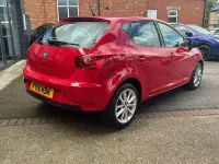 Usado Seat Ibiza 85 CV (62 kW) 2015 Rojo Utilitario