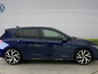 Second-hand VW Golf VIII R-line 150 CP (110 kW) 2023 Hatchback