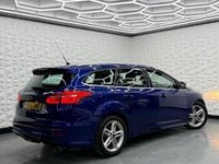 Used Ford Focus Zetec 115 HP (84 kW) 2015 Blue Estate