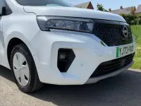 Usado Nissan Townstar Tekna 89 kW (122 HP) 2023 Branco Van