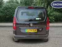Used Vauxhall Combo Design Edition 100 kW (136 HP) 2026 MPV