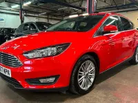 Used Ford Focus Zetec 120 HP (88 kW) 2017 Red Hatchback