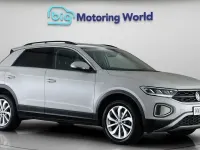Usado VW T-Roc Match 116 HP (85 kW) 2025 Cinzento SUV