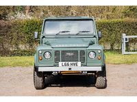 Usado Land Rover Defender 122 HP (89 kW) 2007 Verde
