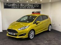 Used Ford Fiesta Titanium 75 HP (55 kW) 2013 Yellow Hatchback