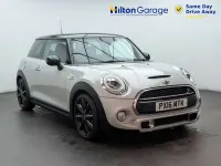 Używany Mini Cooper S Hatch 2016 Srebrny Hatchback