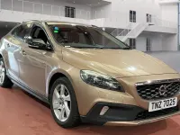 Begagnad Volvo V40 2014 Brun Halvkombi