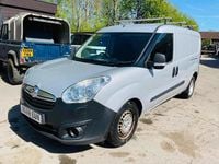 Second-hand Vauxhall Combo 105 CP (77 kW) 2018 Argintiu Monovolum