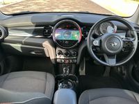 Used Mini Cooper Classic 134 HP (98 kW) 2021 Blue Hatchback