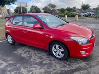 Used Hyundai i30 Comfort 108 HP (79 kW) 2009 Red Hatchback