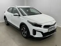 Usado Kia XCeed 113 HP (83 kW) 2025 Branco SUV