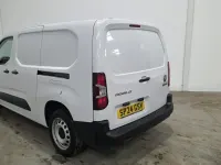 Begagnad Fiat Doblò 2024 Vit Minibuss