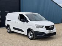 Second-hand Vauxhall Combo Edition 130 CP (95 kW) 2021 Alb Monovolum