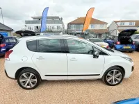 Used Peugeot 3008 Allure 120 HP (88 kW) 2016 White SUV
