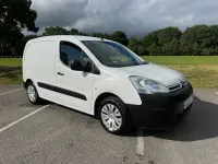 Used Citroën Berlingo 75 HP (55 kW) 2017 White MPV