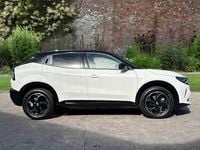 New Alfa Romeo GT Junior 2026 Sempione white w/black roof 934 Hatchback