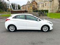 Used Hyundai i30 SE 110 HP (80 kW) 2016 White Hatchback