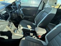 Used VW T-Roc SE 115 HP (84 kW) 2018 Blue SUV