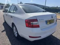 Used Skoda Octavia SE 105 HP (77 kW) 2013 White Hatchback