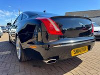 Używany Jaguar XJ Portfolio 275 KM (202 kW) 2014 Czarny Sedan/Limuzyna