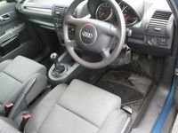 Usado Audi A2 110 HP (80 kW) 2003 Citadino