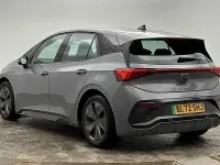 Begagnad Cupra Born 150 kW (204 HK) 2023 Grå Halvkombi