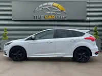 Begagnad Ford Focus ST 185 HK (136 kW) 2017 Vit Halvkombi
