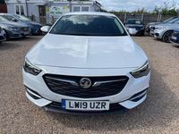 Used Vauxhall Insignia SRi 140 HP (102 kW) 2019 White Hatchback