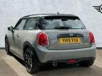 Begagnad Mini Cooper Classic 134 HK (98 kW) 2019 Grå Halvkombi