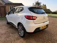 Used Renault Clio IV Dynamique 90 HP (66 kW) 2016 White Hatchback