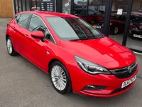 Used Vauxhall Astra Elite 150 HP (110 kW) 2018 Red Hatchback