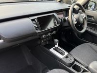 Used Honda Jazz Hybrid 109 HP (80 kW) 2022 White Hatchback