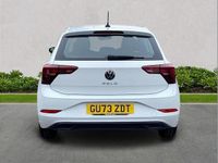 Second-hand VW Polo Life 95 CP (69 kW) 2023 Alb Hatchback