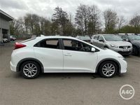 Used Honda Civic SE 100 HP (73 kW) 2012 White Hatchback