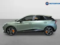Begagnad MG MG4 EV 319 kW (435 HK) 2024 Grön Halvkombi