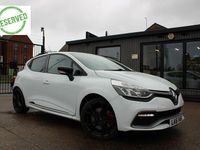 Used Renault Clio IV 200 HP (147 kW) 2016 White Hatchback
