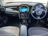 Used Mini Cooper Classic 134 HP (98 kW) 2022 Green Hatchback